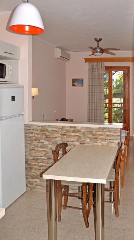 Pension Dimitris Votsi  Extérieur photo