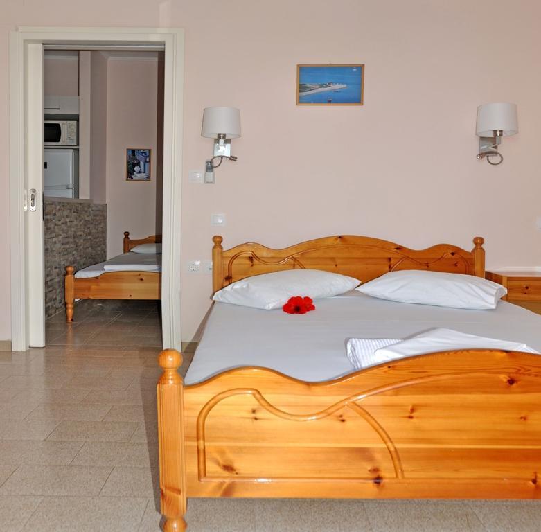 Pension Dimitris Votsi  Extérieur photo
